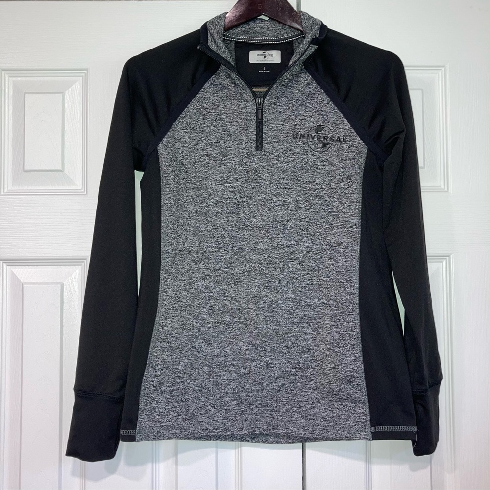 Universal Studios Black & Gray Long Sleeve 1/4 Zip Small Sweater